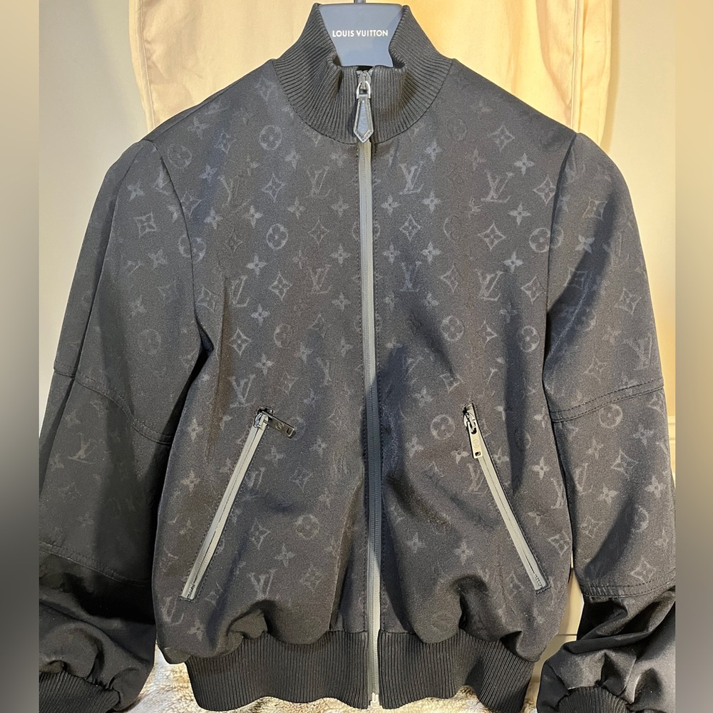 🚨RARE! Louis Vuitton Embossed Monogram Jacket –Size S (FR 34) | Limited Edition